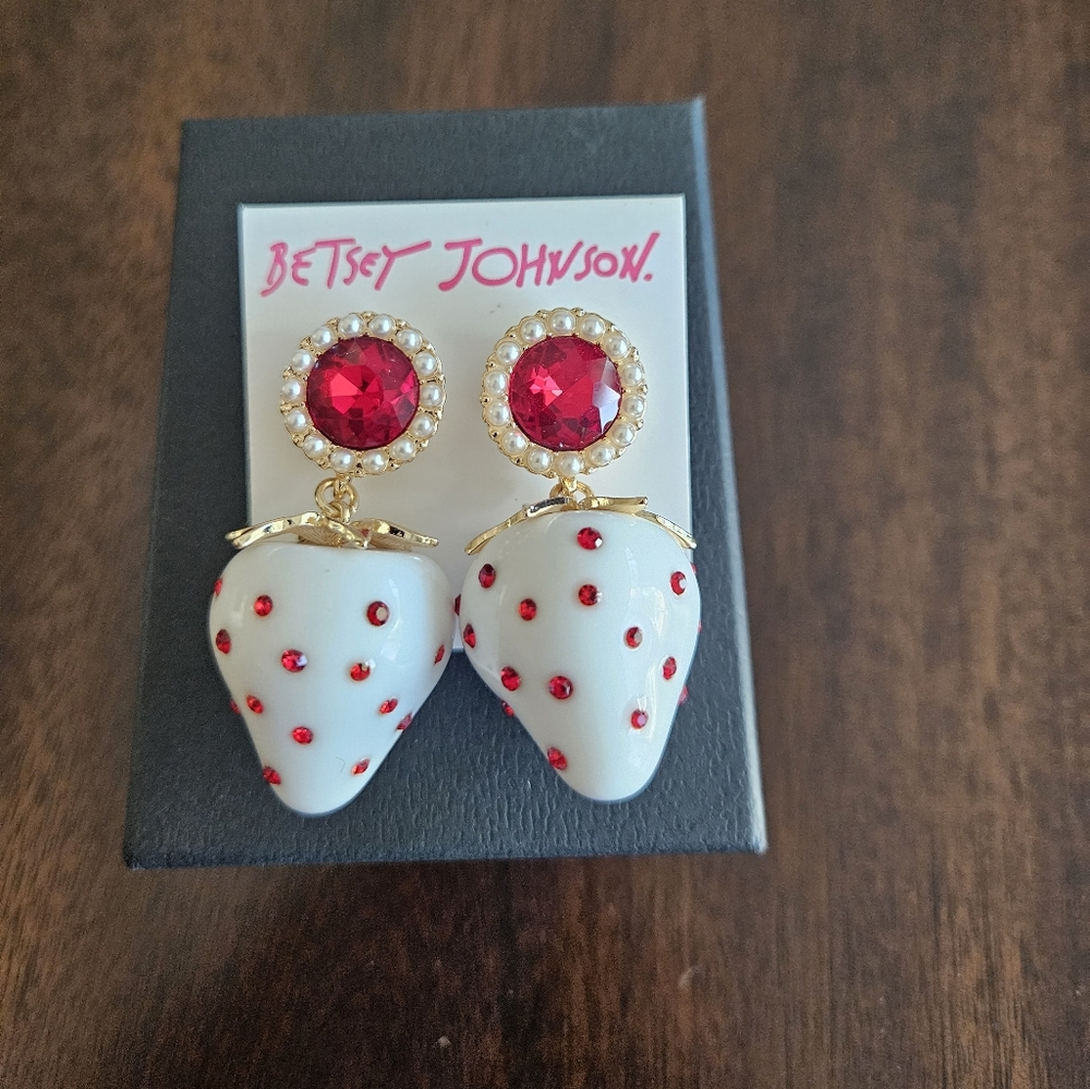 Betsey Johnson strawberry drop statement earrings, white/ red